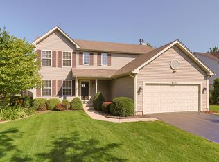 1532 Tanglewood Dr, Crystal Lake, IL 60014
