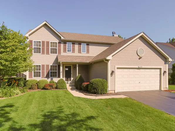 1532 Tanglewood Dr, Crystal Lake, IL 60014