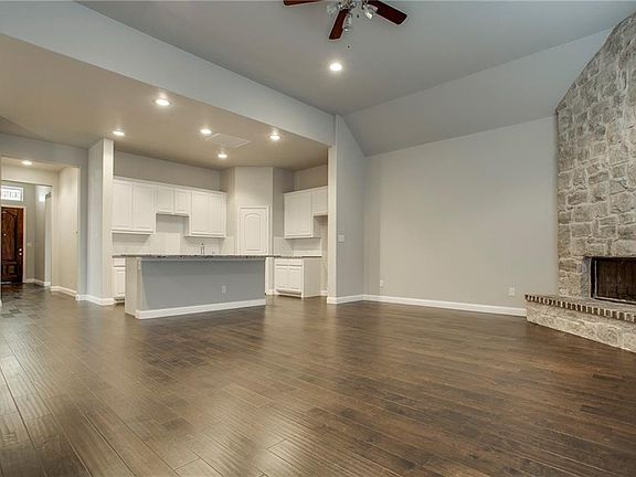 3rd image of 608 Tripp Trl