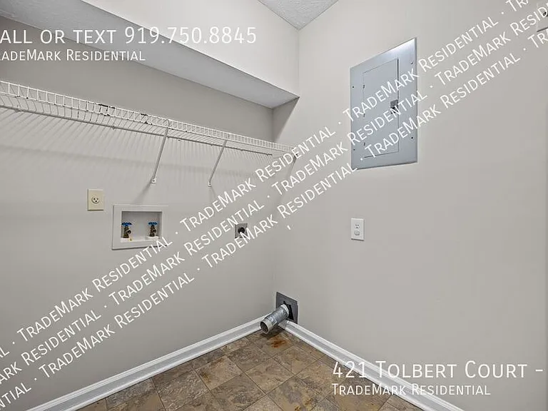 421 Tolbert Ct #C — Photo 33