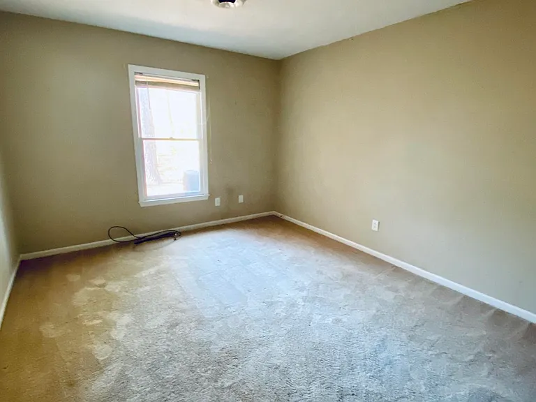 189 Corey Cir — Photo 3