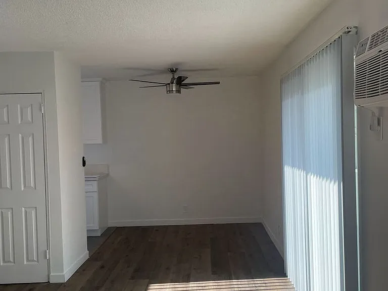 1815 N. Harvard Blvd — Photo 21
