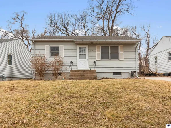 1308 Main St, Bellevue, NE 68005