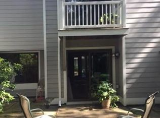 352 Nassau Dr, Springfield, MA 01129