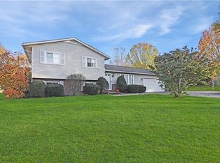 8810 Camelot Ave NW, Canal Fulton, OH 44614