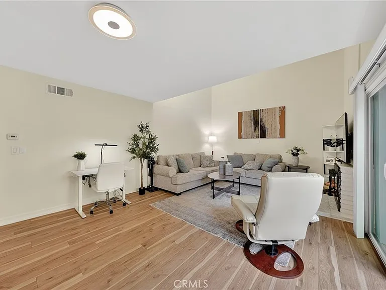 4842 Carmonita Ln — Photo 13