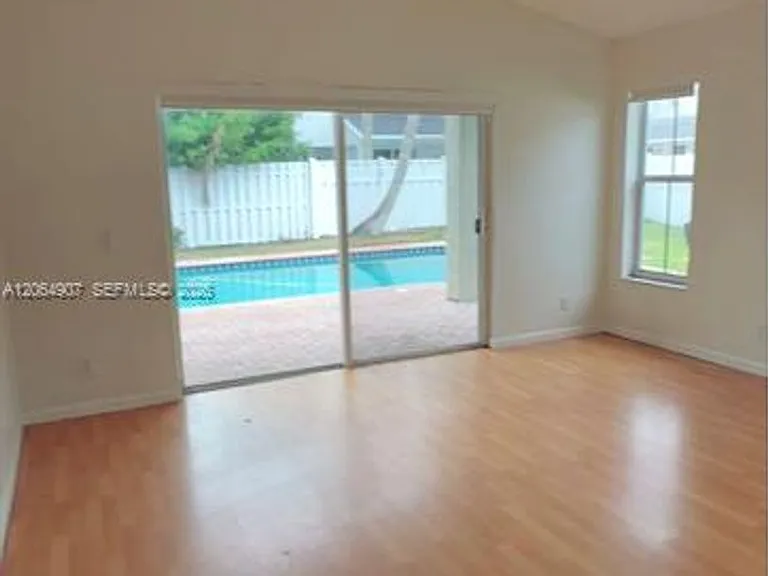 1064 Cedar Falls Dr #1064 — Photo 11