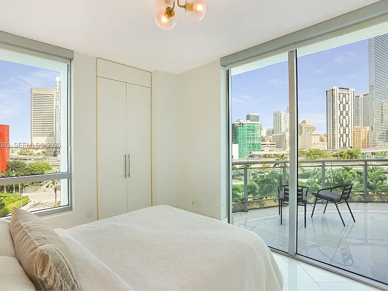 350 S Miami Ave #713 — Photo 15