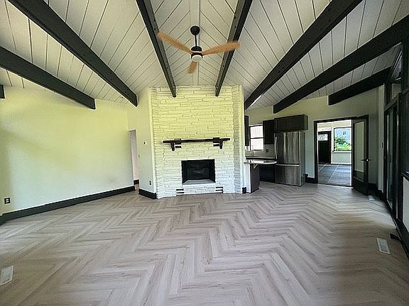 2nd image of 419 Seagull Ln