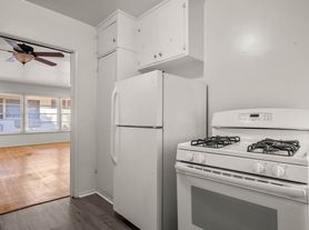 2008-2012 S Robertson, Two Bedroom