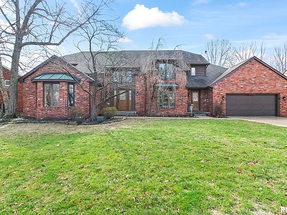 2nd image of 2000 Oak Creek Rd