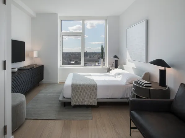 123 Linden Boulevard image 1 of 8