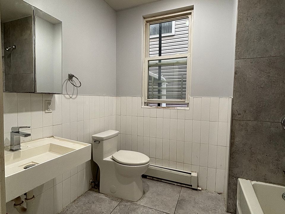 1st image of 177 Van Nostrand Ave #11R