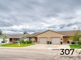 713 Rocking T Dr, Gillette, WY 82718