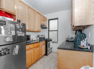 25-52 38th St #C2, Astoria, NY 11103