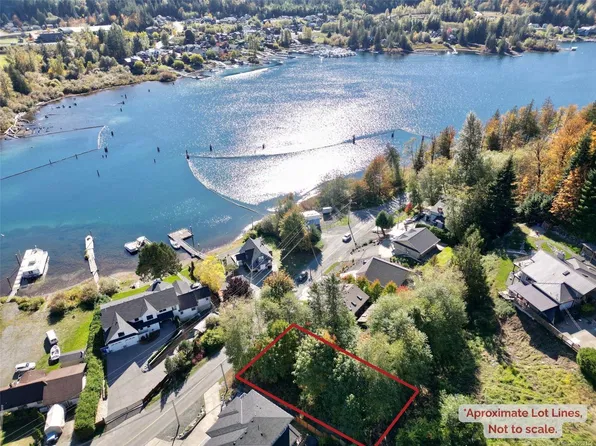 249 N Shore Rd, Lake Cowichan, BC V0R 2G1