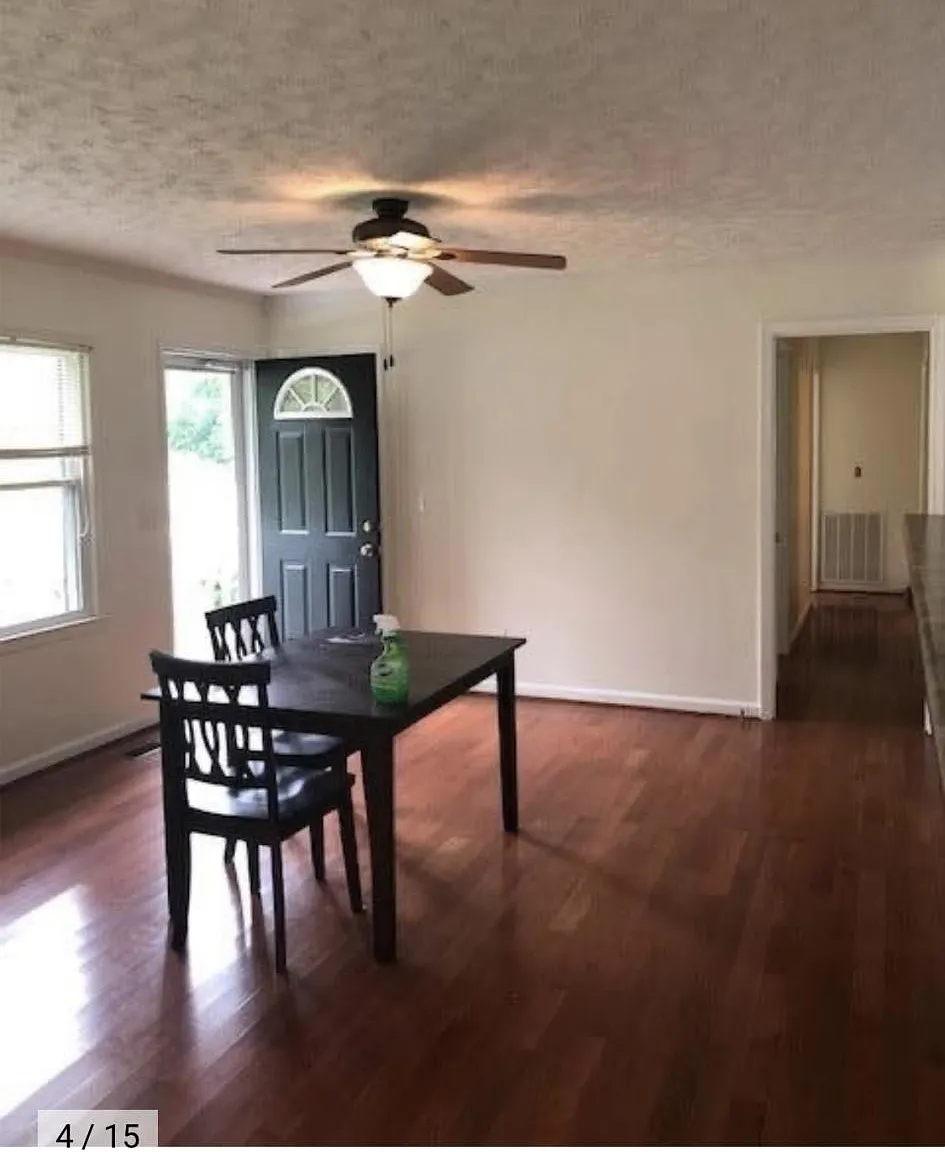 310 Leonard St — Photo 2