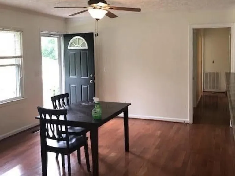 310 Leonard St — Photo 2