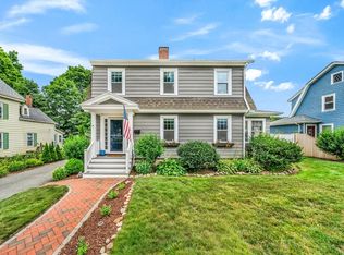 10 Essex St, Amesbury, MA 01913
