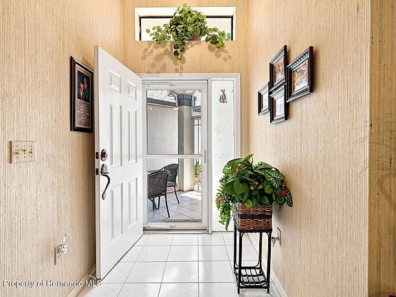 3rd image of 9239 Turnberry Ct