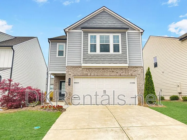 213 Auburn Station Dr — Photo 1