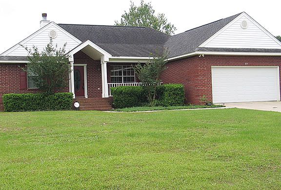 2nd image of 631 Pinebrook Cir