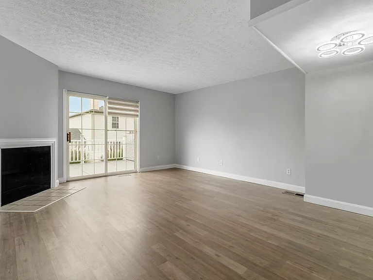 7374 Donovan Dr — Photo 13