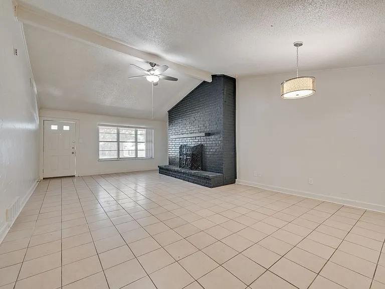 8308 Oak Ct #B — Photo 5