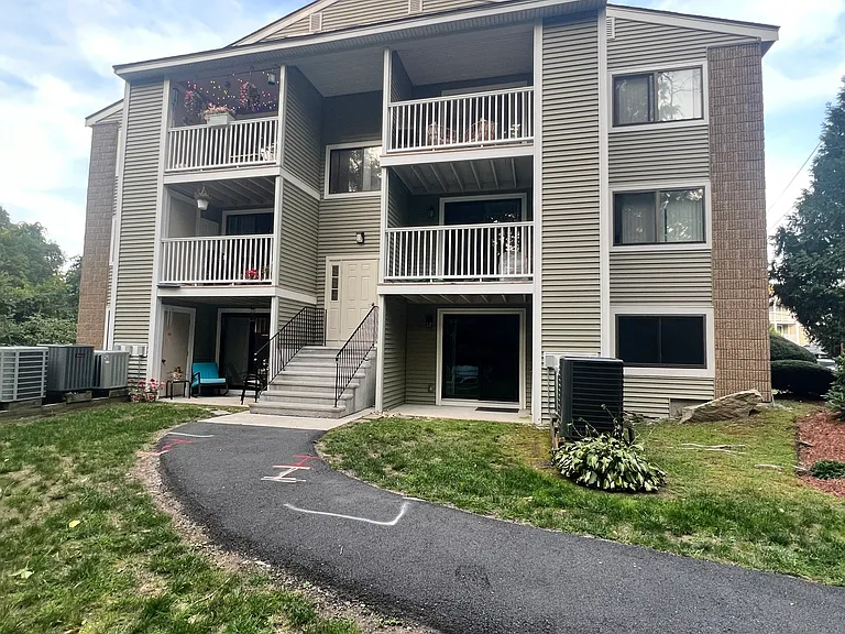 4 Bridgeview Cir #29 — Photo 11