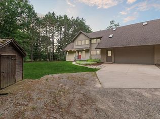 757 Takamarak Trl, Hope, MI 48628