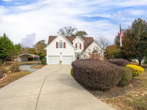 318 Mar Joy Dr, Dunn, NC 28334