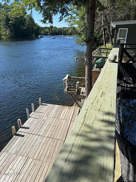 5th image of 833 E River Drive