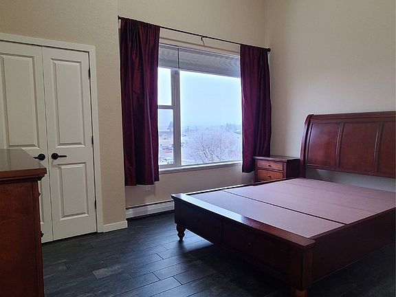 3rd image of 2101 Dearborn Ave #42