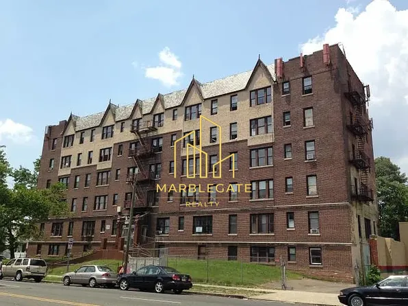 810 Broadway Ave, Newark, NJ