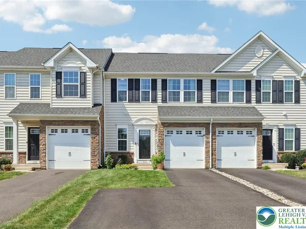 1117 Westminster Dr, Breinigsville, PA 18031