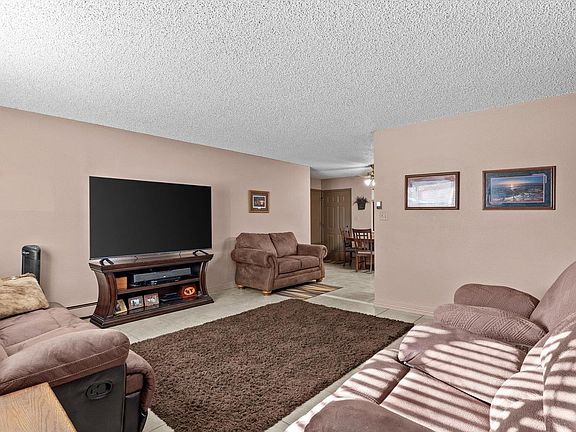 4th image of 453 Carson Lake Dr