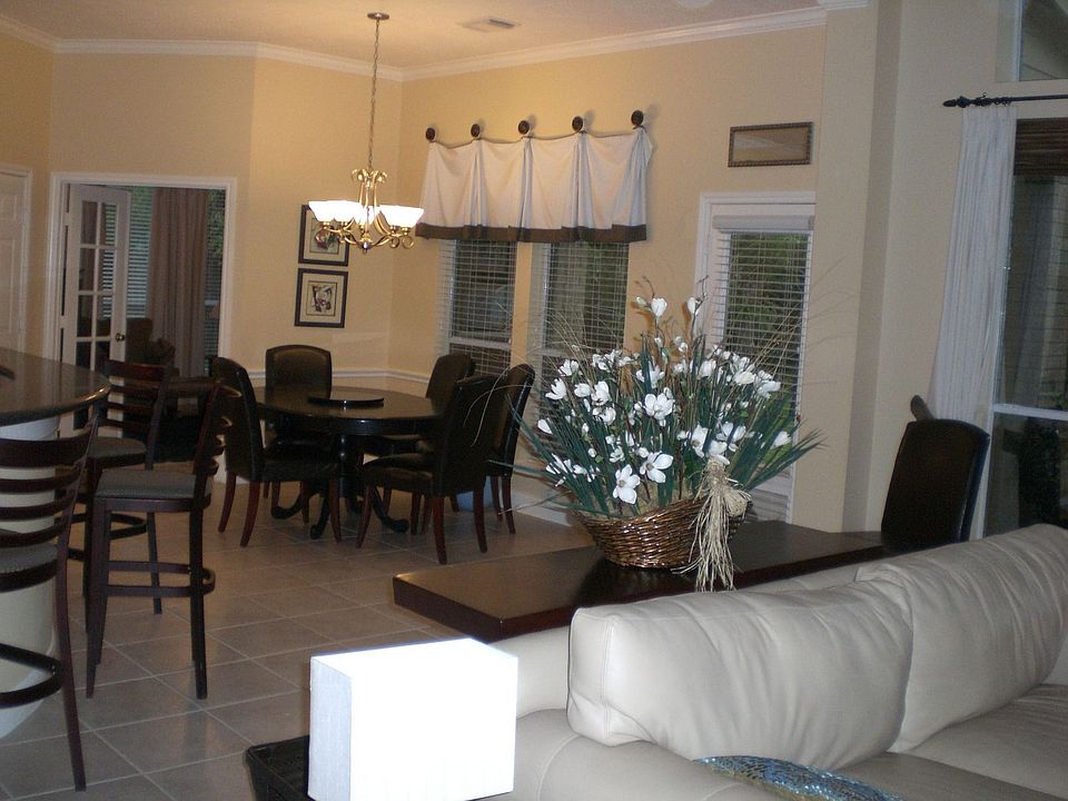 Breakfast Room