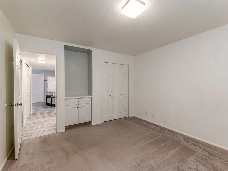1196 E Waterside Cv #12 — Photo 12