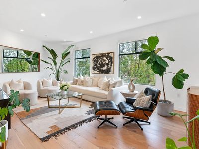 11906 Washington Pl, Los Angeles, CA, 90066