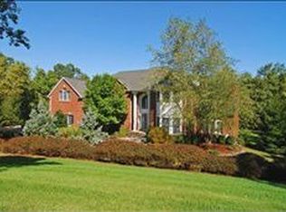 3 Colt Run, Chester, NJ 07930