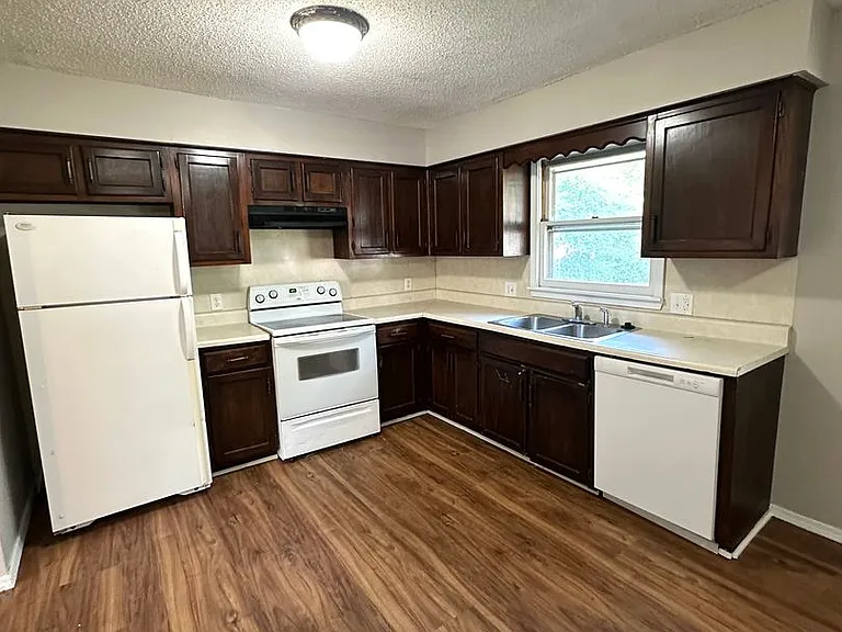 209 S Dale Ave — Photo 8
