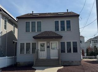 15 North St, Seaside Park, NJ 08752