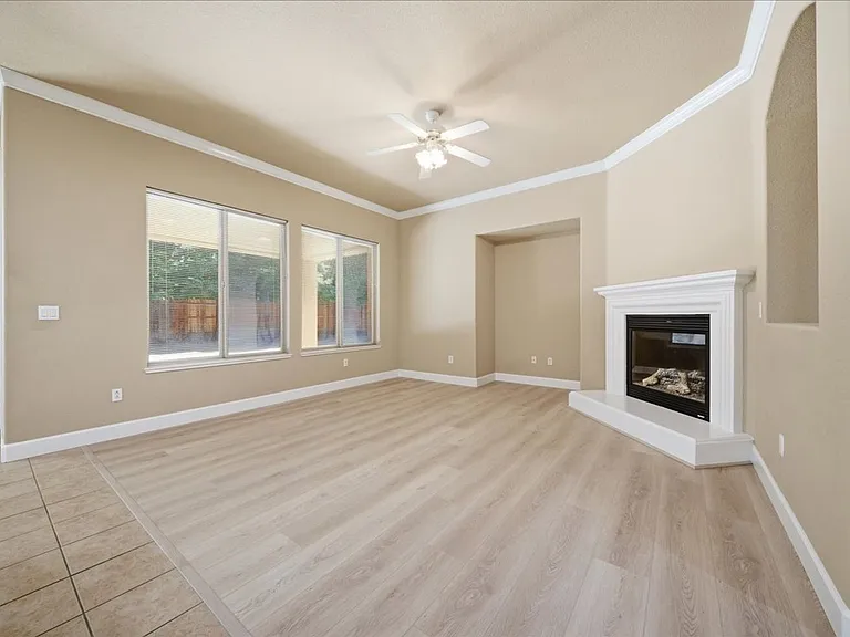 4319 Cadee Ct — Photo 9