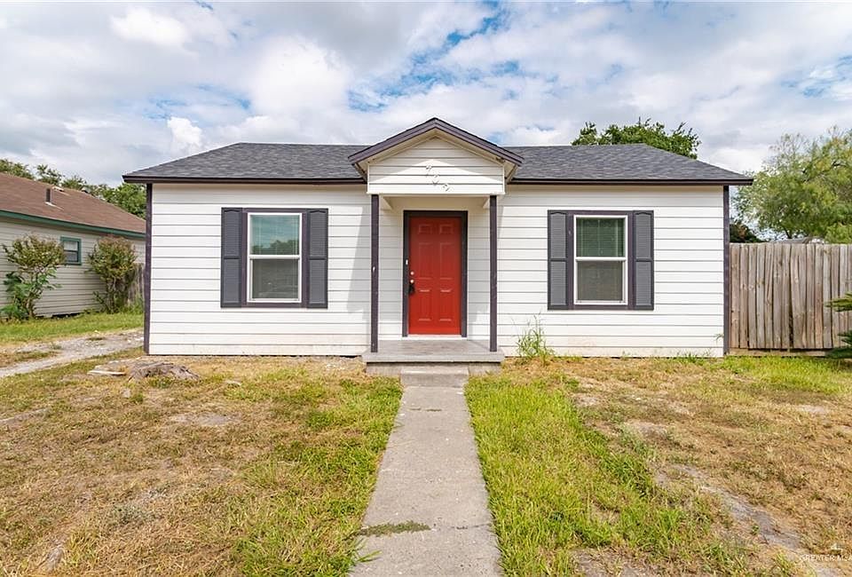 1st image of 702 W A Ave E