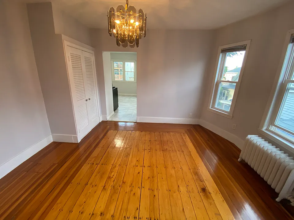 33 Everett Ave #2