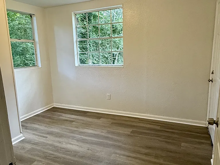 7213 Naples Ave — Photo 8