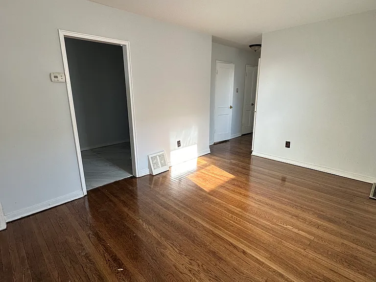 931 Burnside Rd — Photo 2