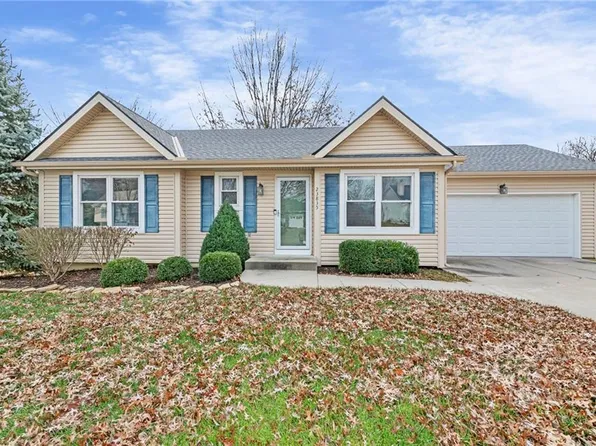 23835 W 57th St, Shawnee, KS 66226