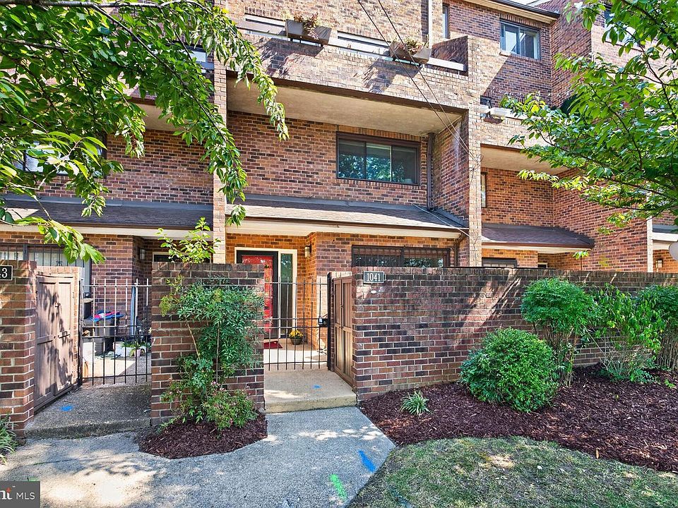 1st image of 1041 Michigan Ave NE #1041