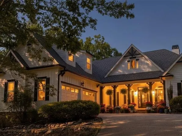 44 Paschal Ct, Dawsonville, GA 30534
